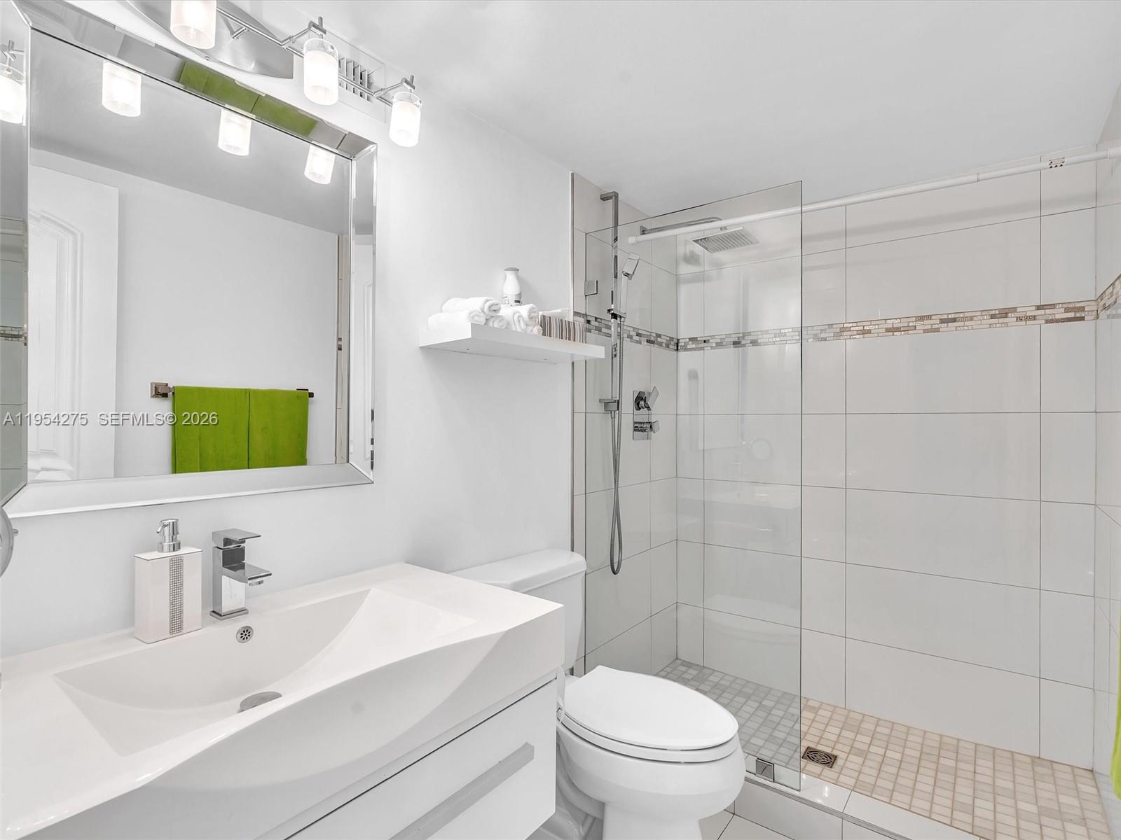 AVANT GARDE CONDO - Residential