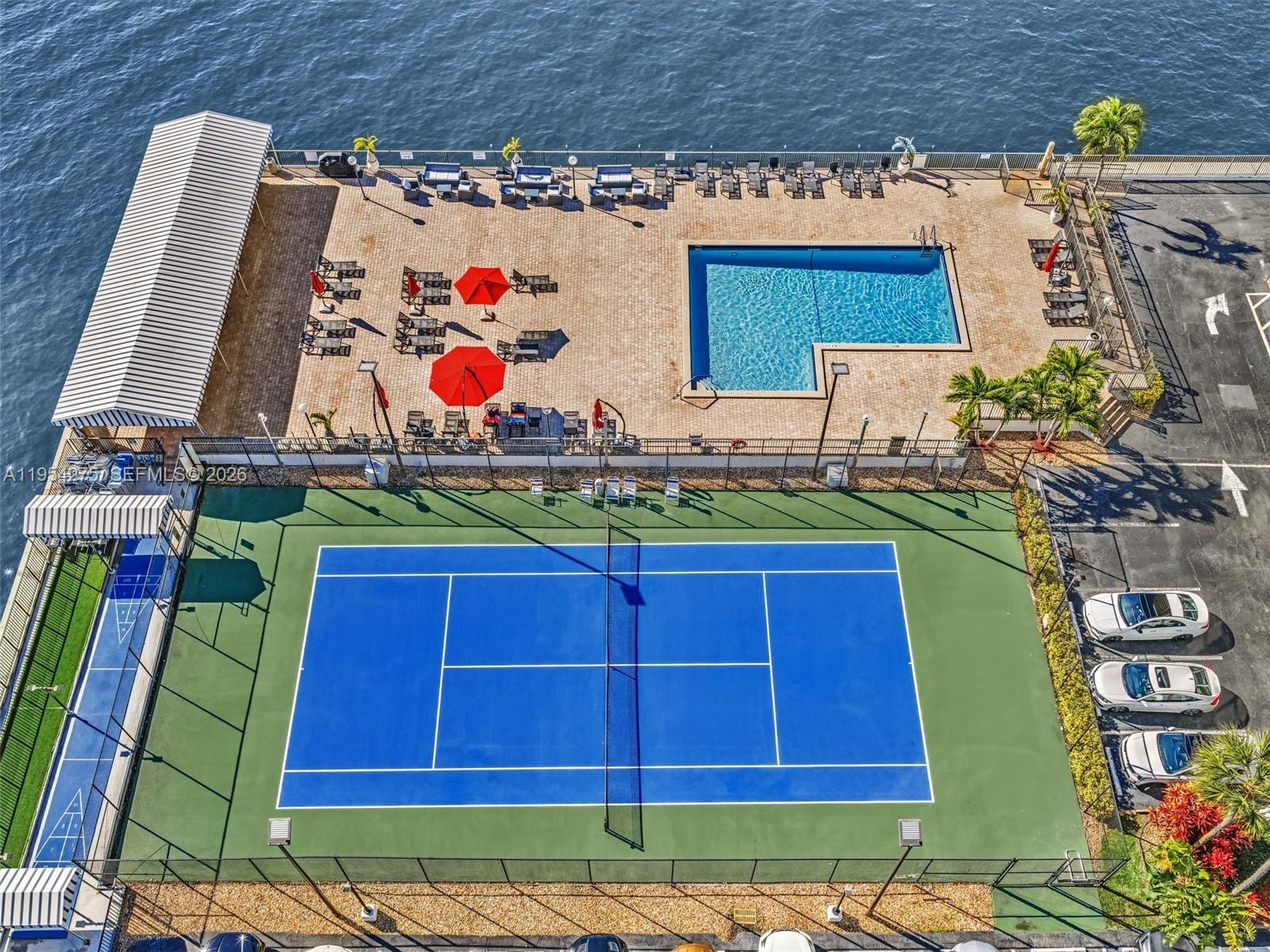 AVANT GARDE CONDO - Residential