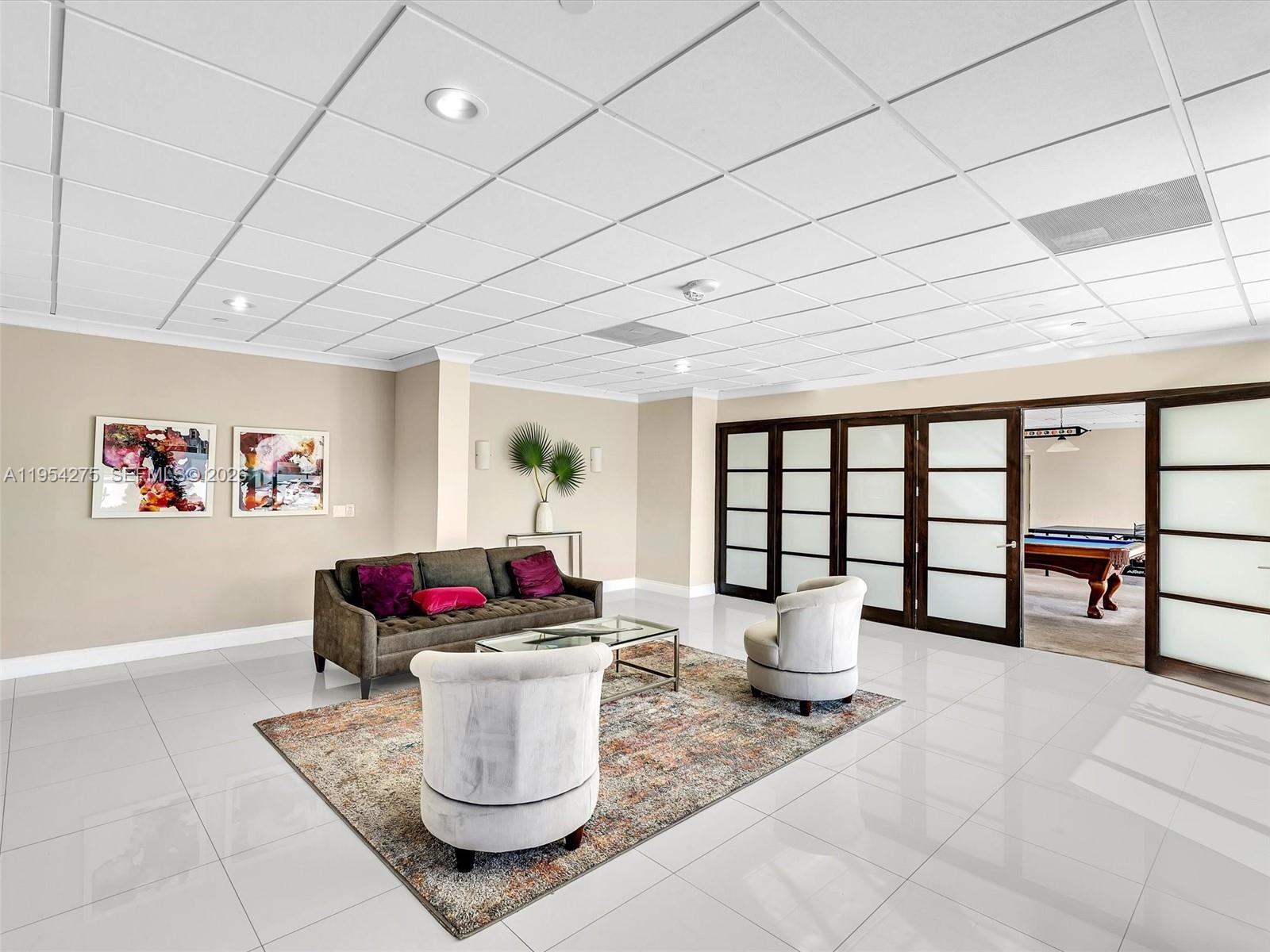 AVANT GARDE CONDO - Residential