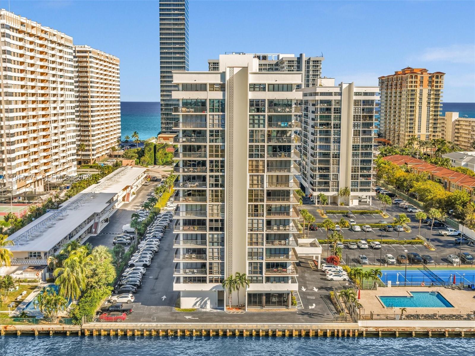 AVANT GARDE CONDO - Residential