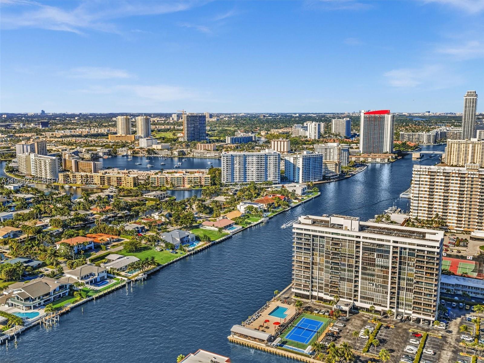 AVANT GARDE CONDO - Residential