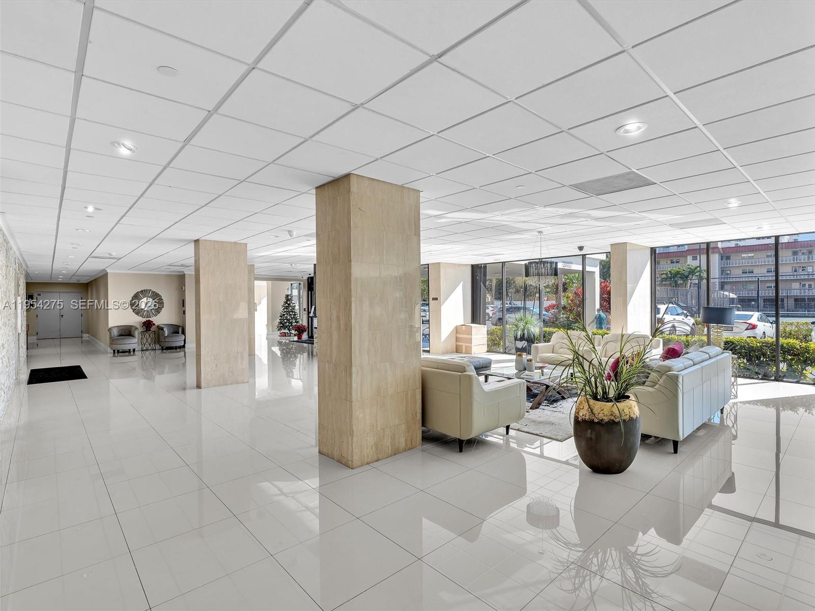 AVANT GARDE CONDO - Residential