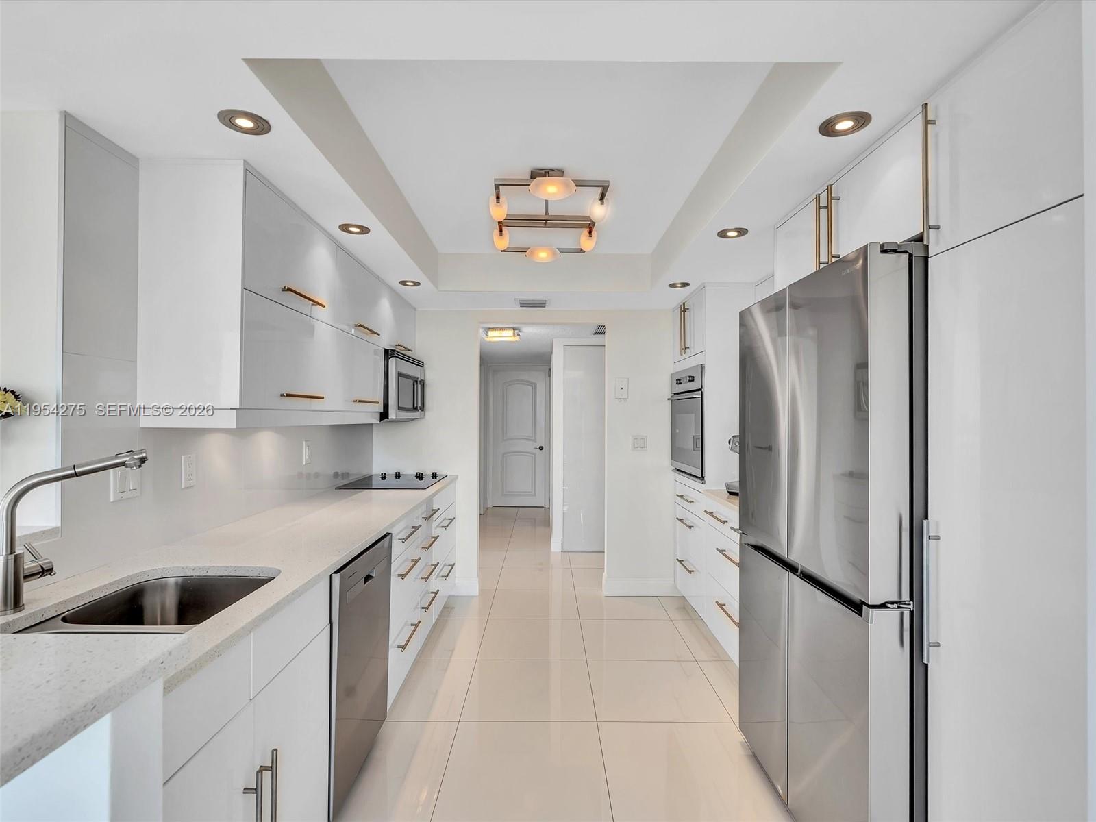 AVANT GARDE CONDO - Residential