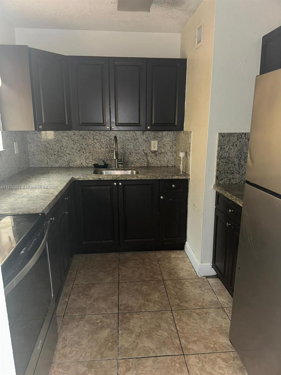 575 W 69th St 207