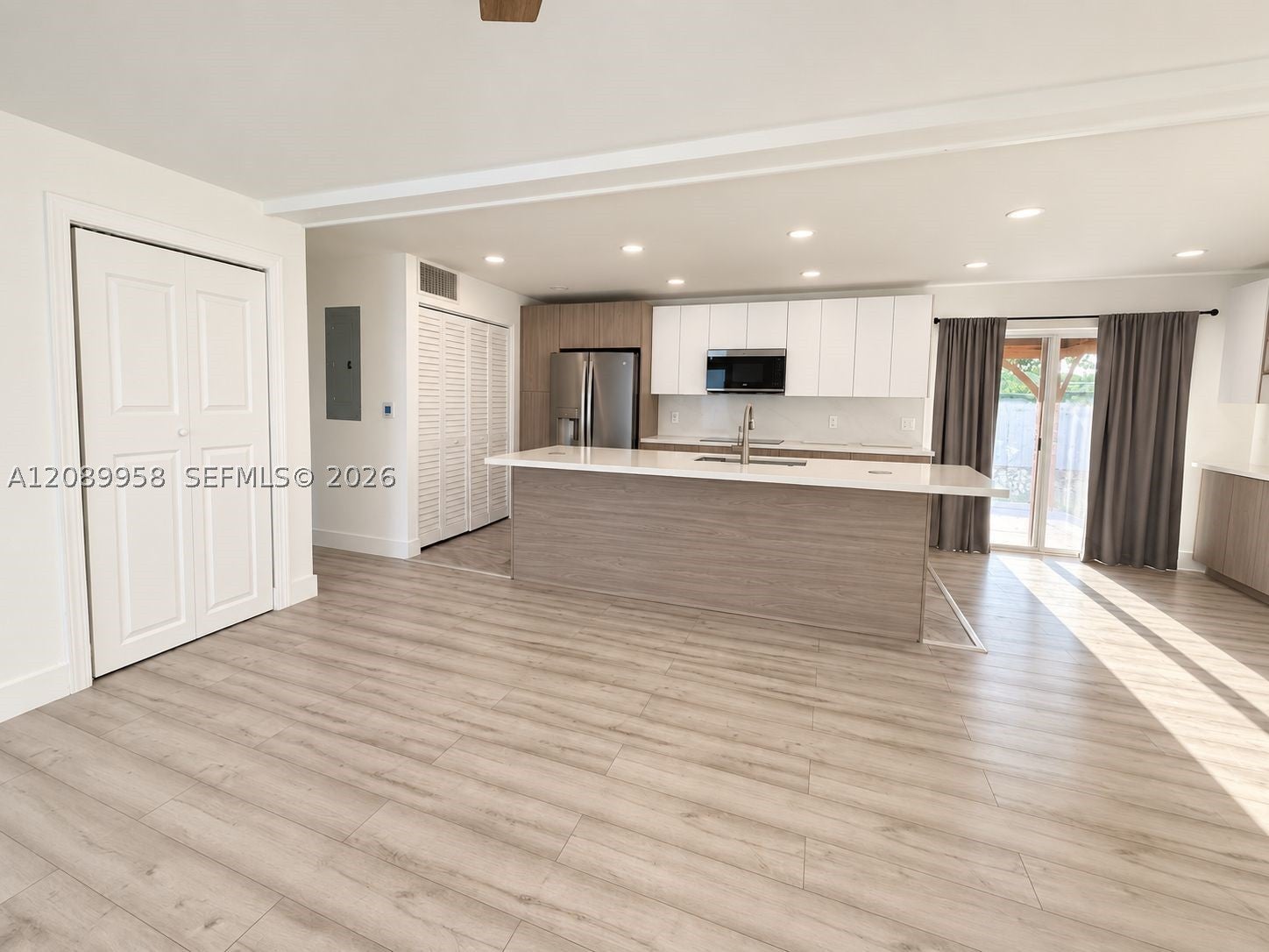 7907 NW 73rd Ter