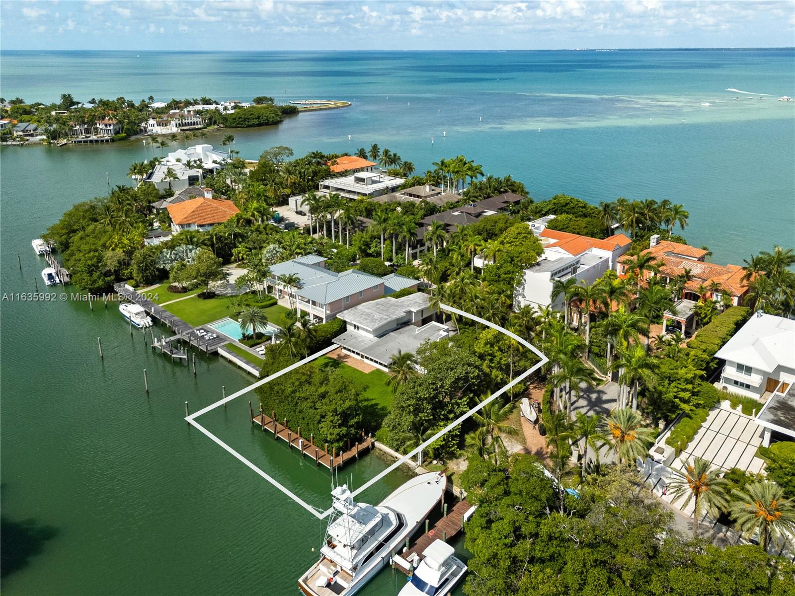 4 Harbor Point Pt, Key Biscayne, Miami-Dade County, Florida - 7 Bedrooms  
7 Bathrooms - 