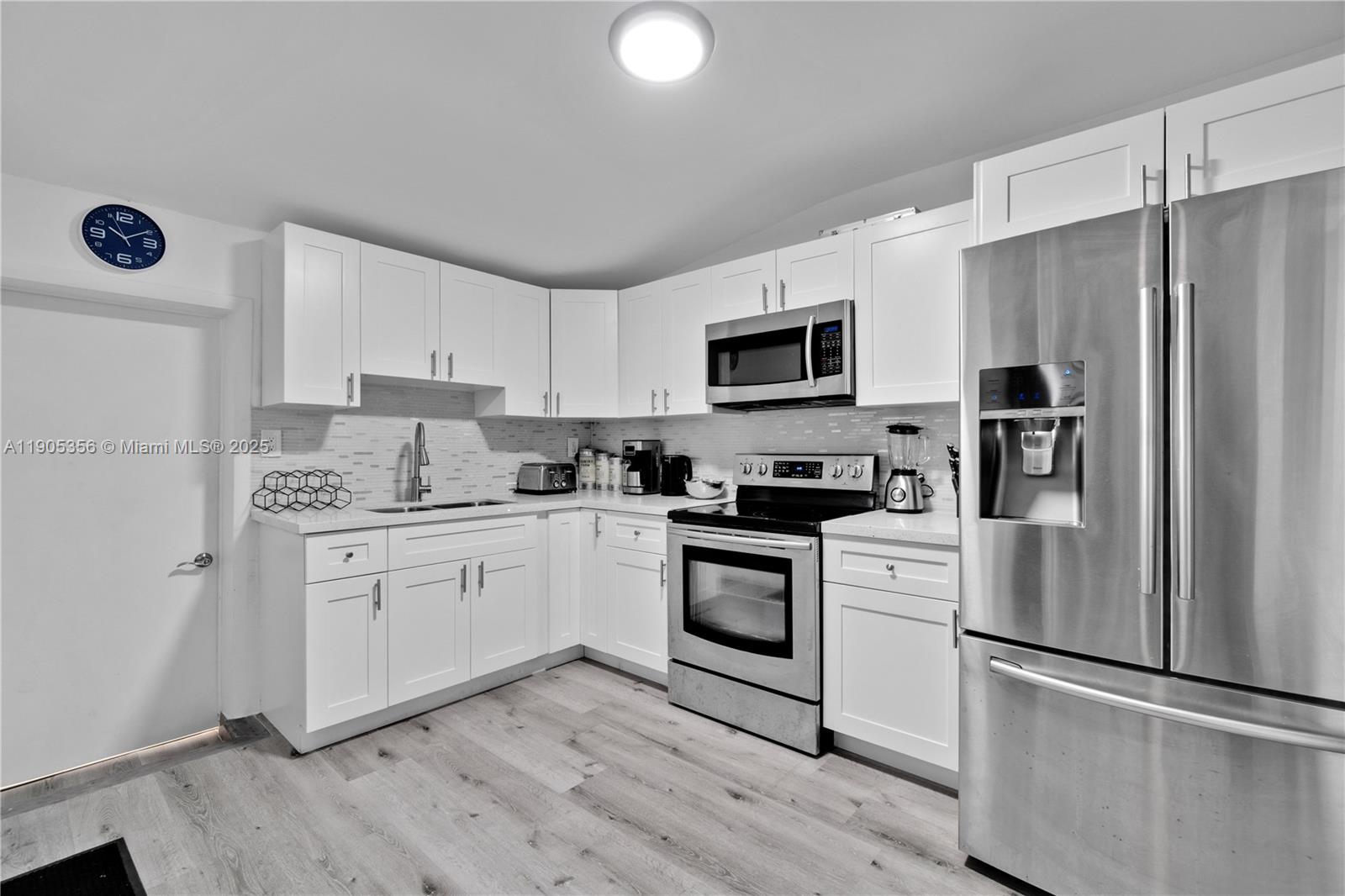 HERITAGE ESTATES SEC ONE - Residential Lease