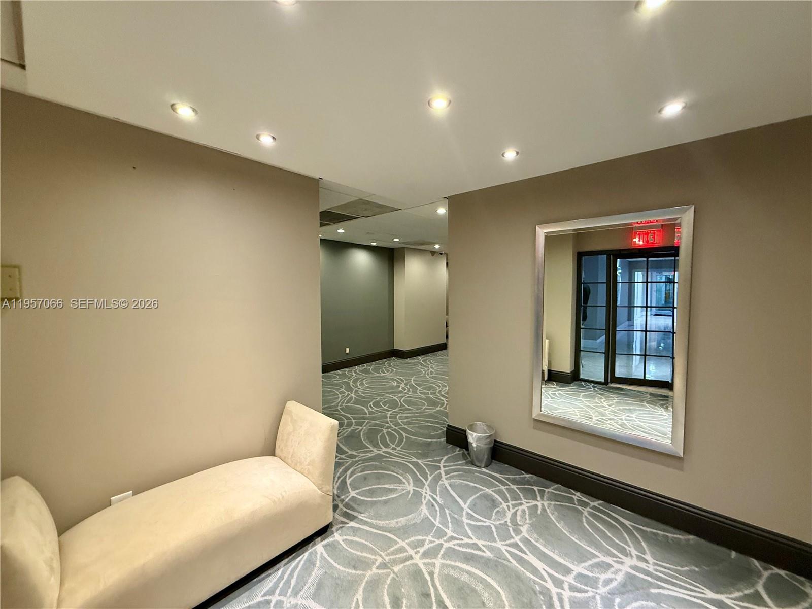 ISOLA CONDO - Residential