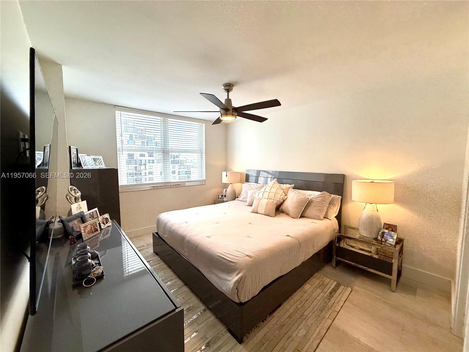 ISOLA CONDO - Residential