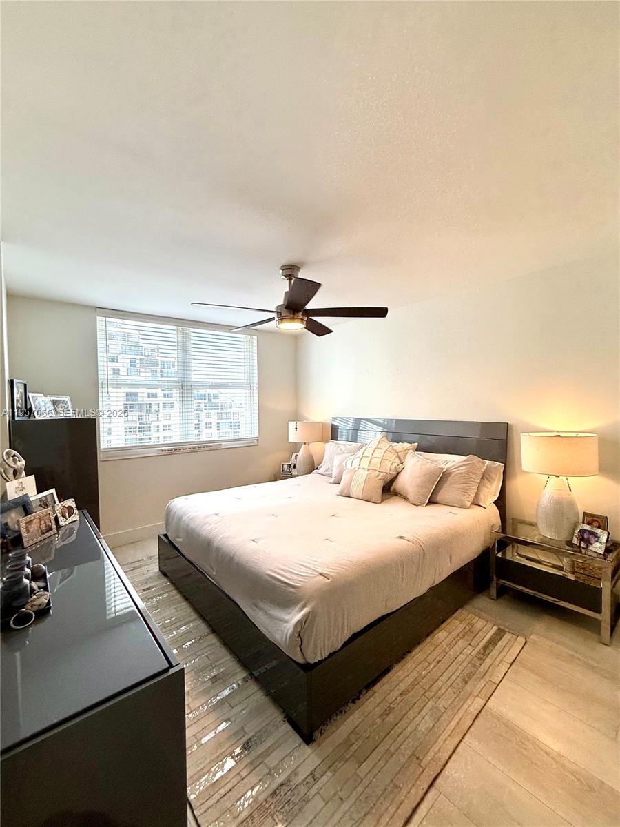 ISOLA CONDO - Residential