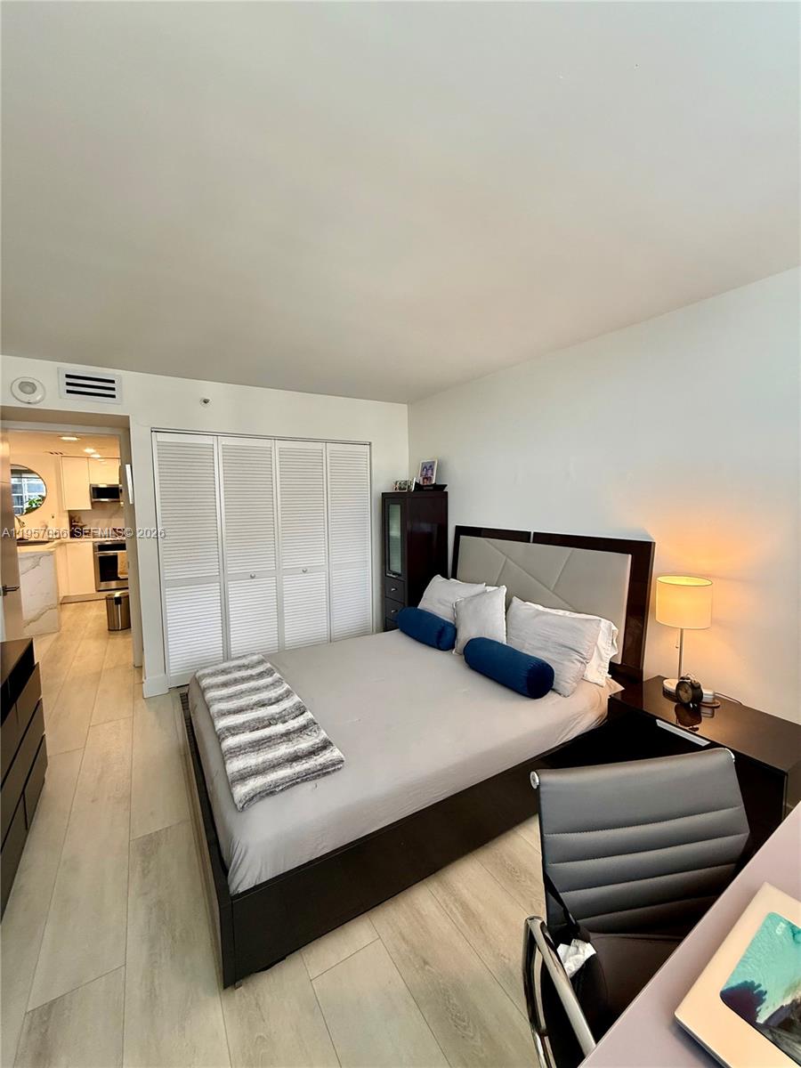 ISOLA CONDO - Residential