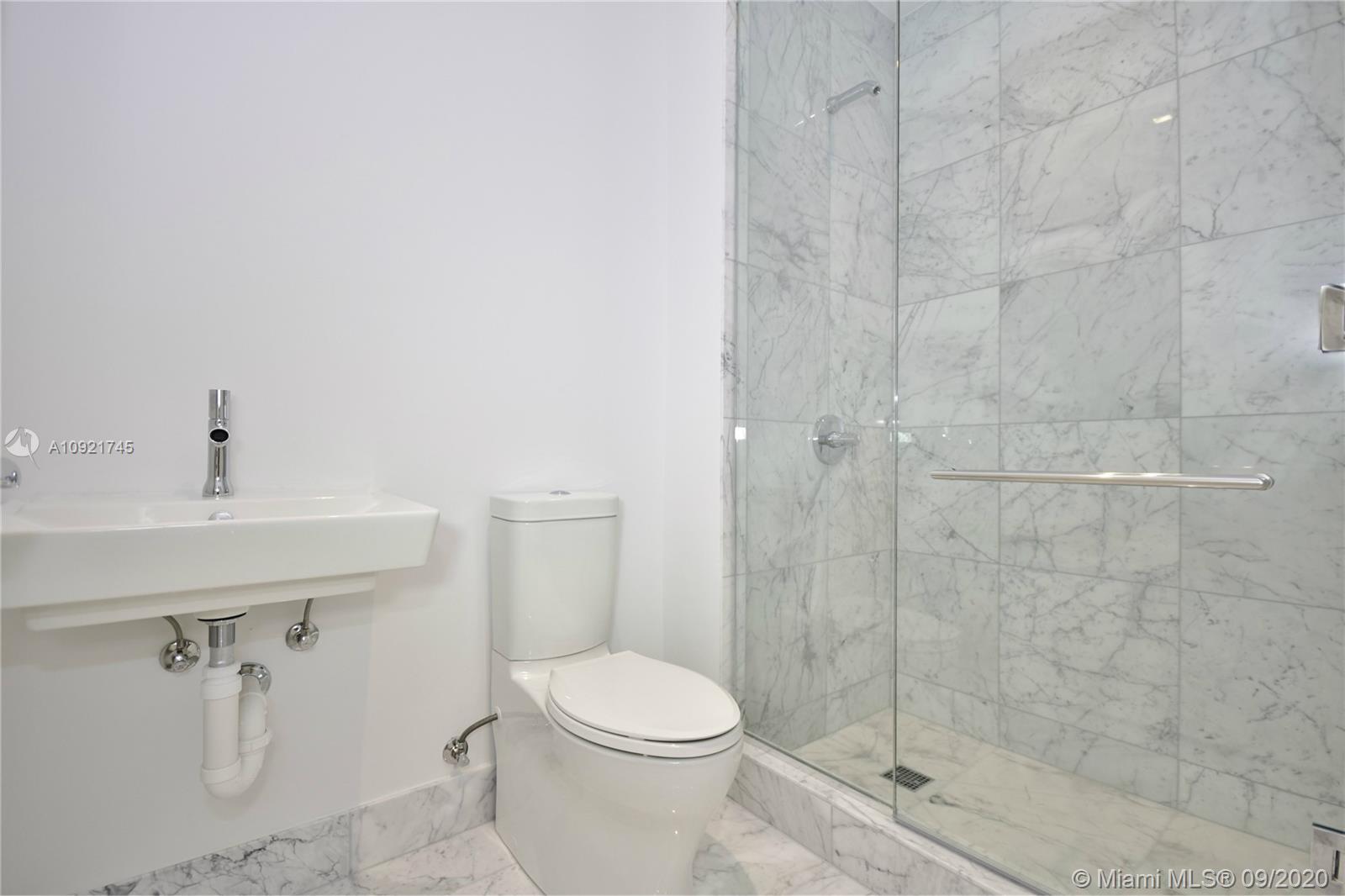 JADE SIGNATURE CONDO - Residential