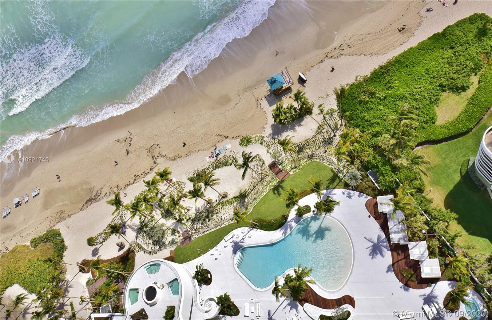 JADE SIGNATURE CONDO - Residential