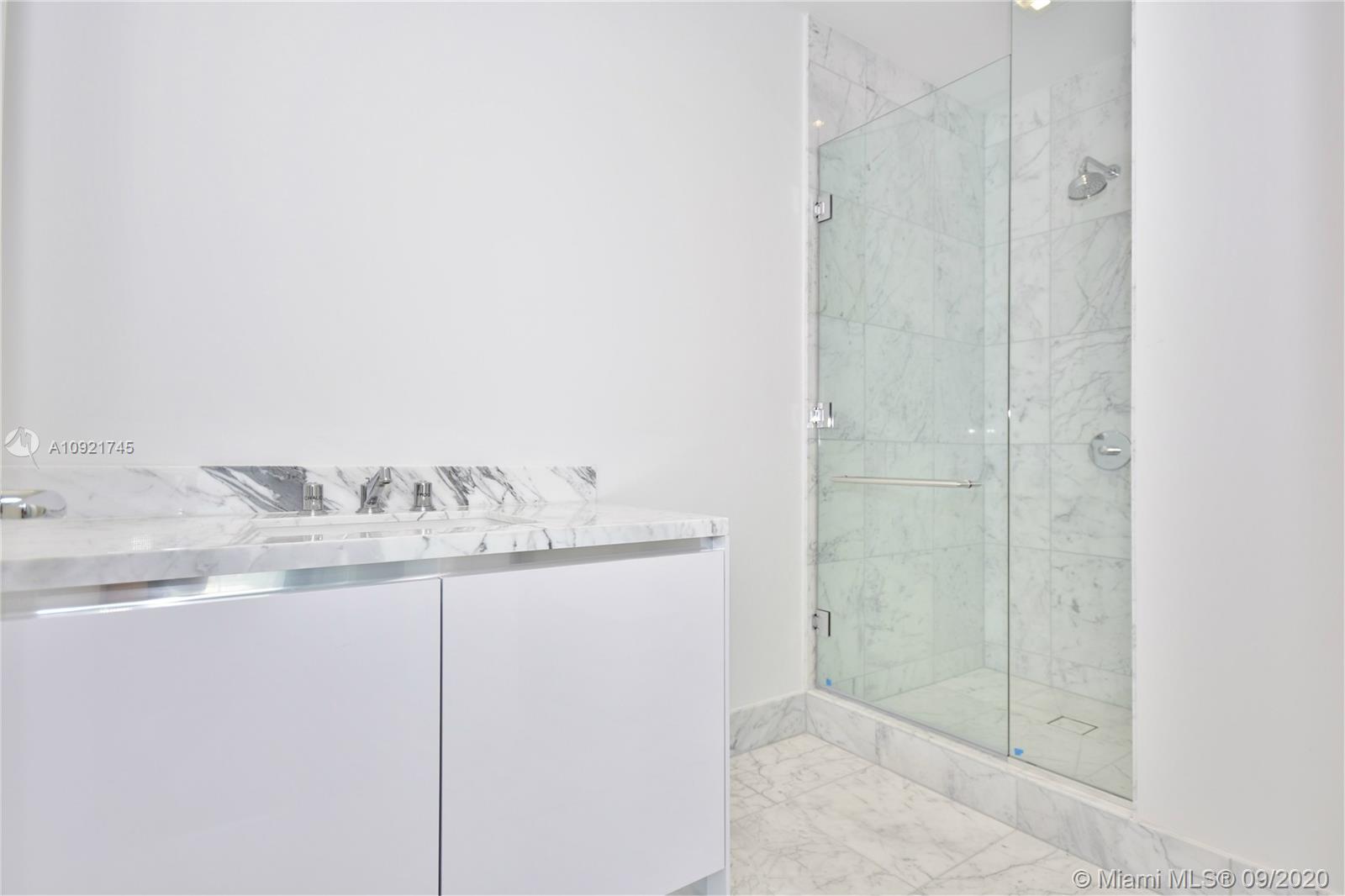 JADE SIGNATURE CONDO - Residential