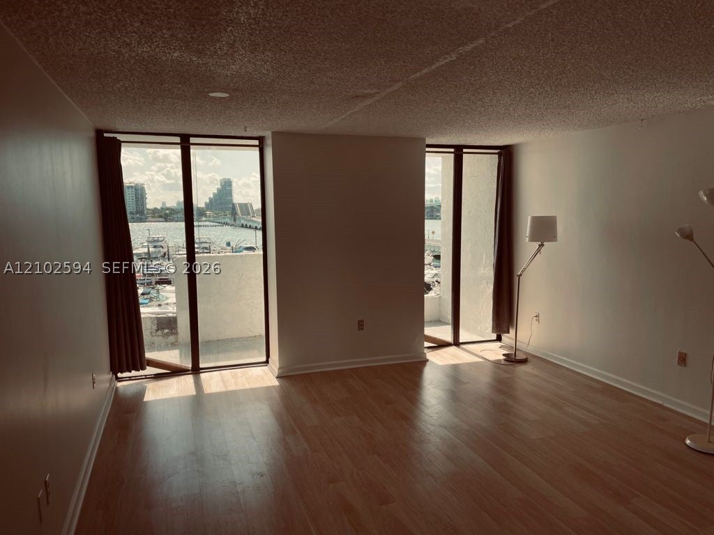 555 NE 15th St 412