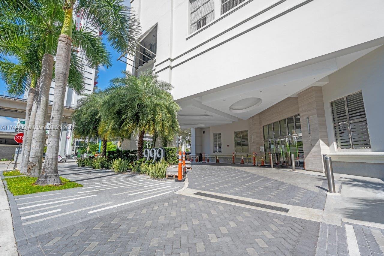 999 Sw 1st Ave 1511, Miami, Broward County, Florida - 2 Bedrooms  
2 Bathrooms - 
