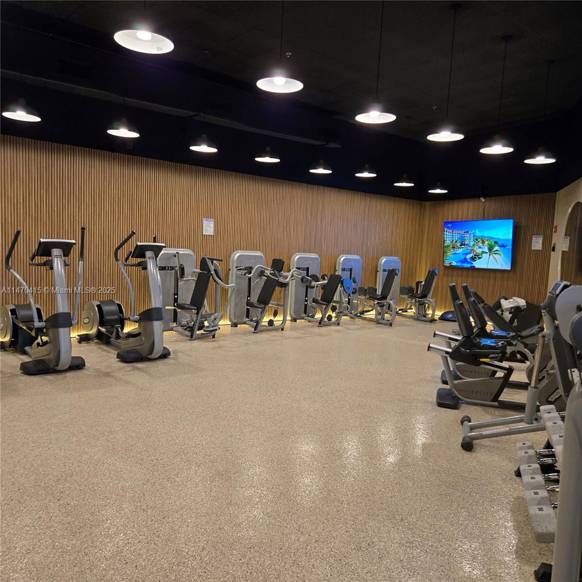 CASTLE BEACH CLUB CONDO - Residential Lease