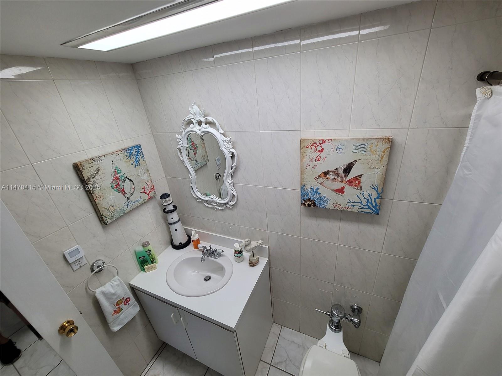 CASTLE BEACH CLUB CONDO - Residential Lease