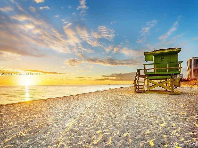 CASTLE BEACH CLUB CONDO - Residential Lease