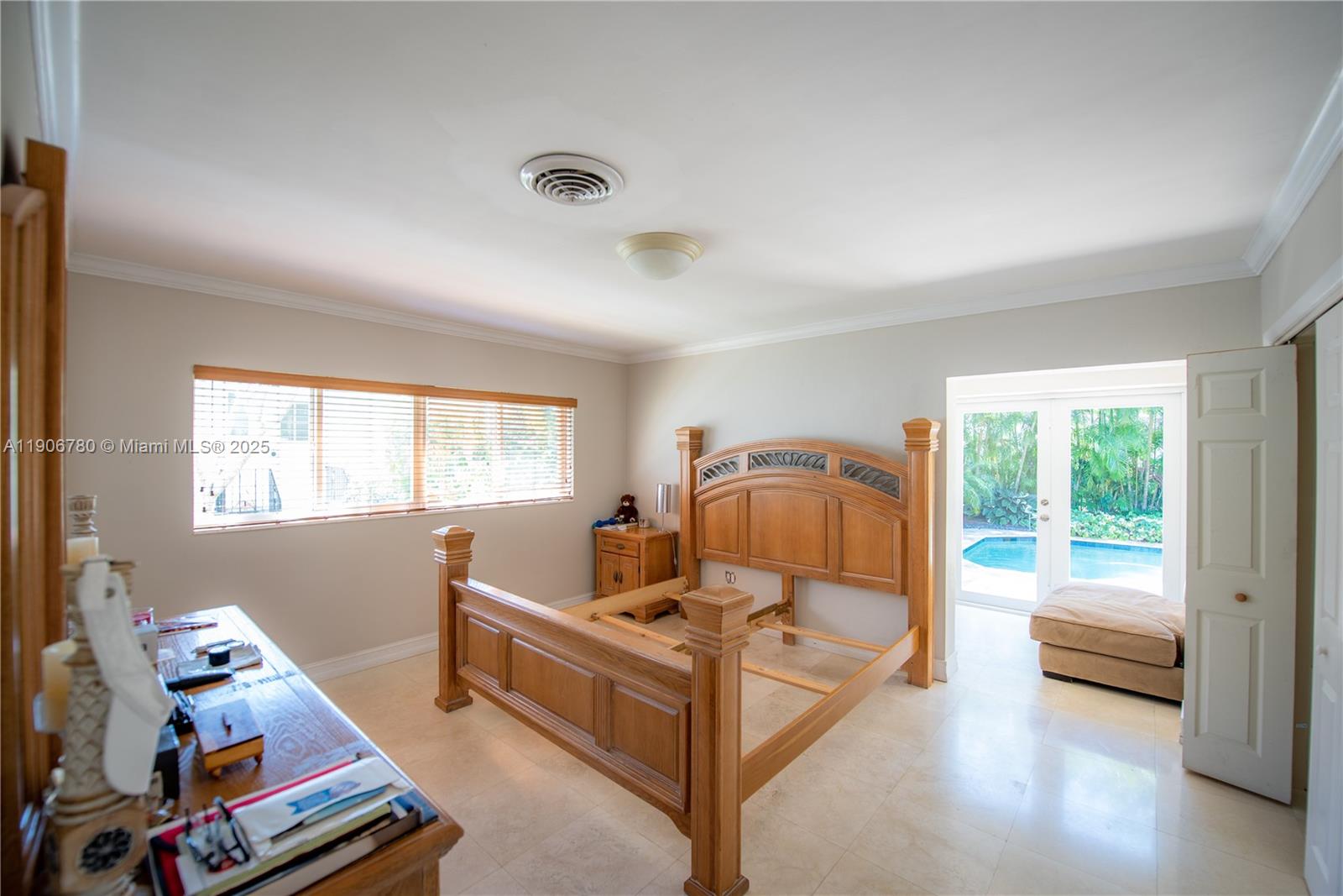 CORAL GABLES C C SEC 3 - Residential Lease