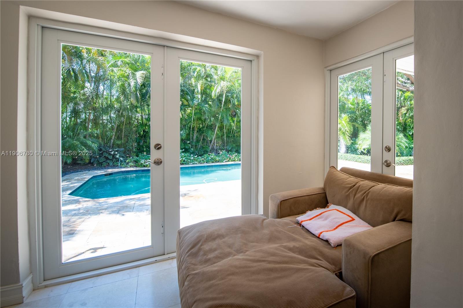 CORAL GABLES C C SEC 3 - Residential Lease