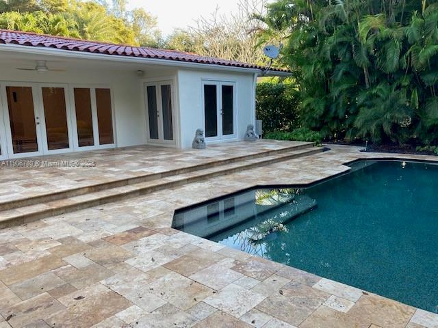 CORAL GABLES C C SEC 3 - Residential Lease