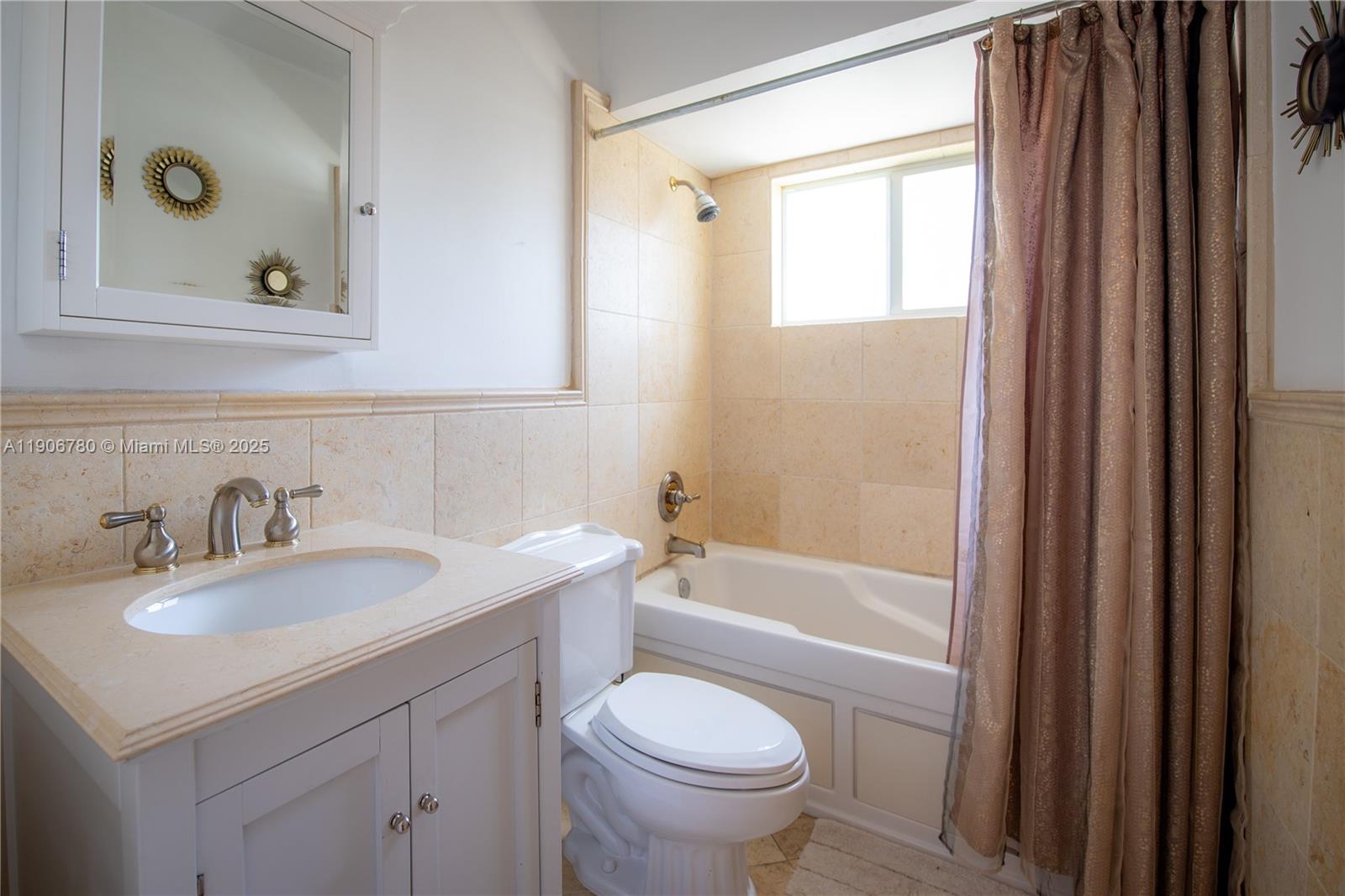 CORAL GABLES C C SEC 3 - Residential Lease