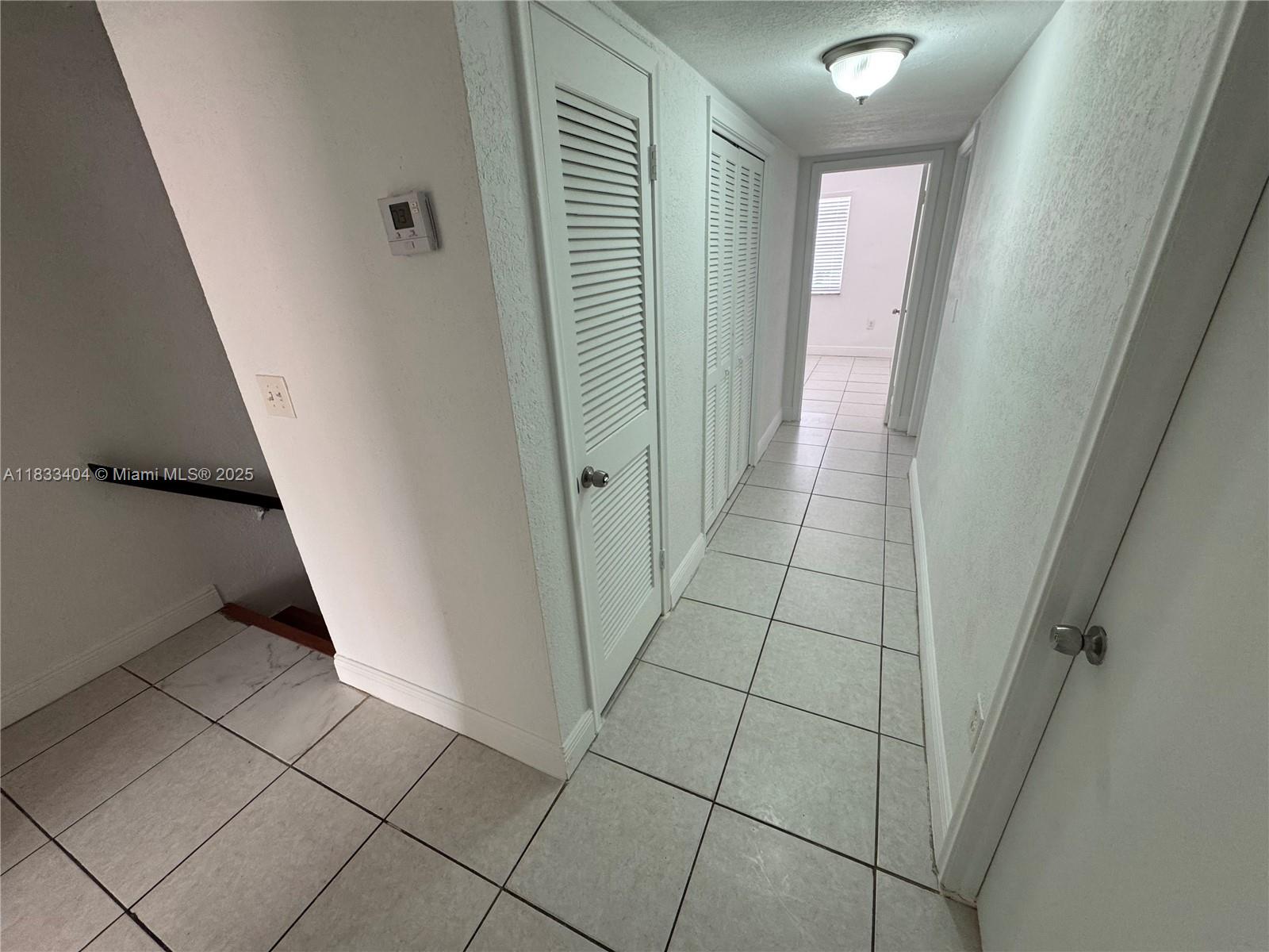 921 W 80th Pl 921