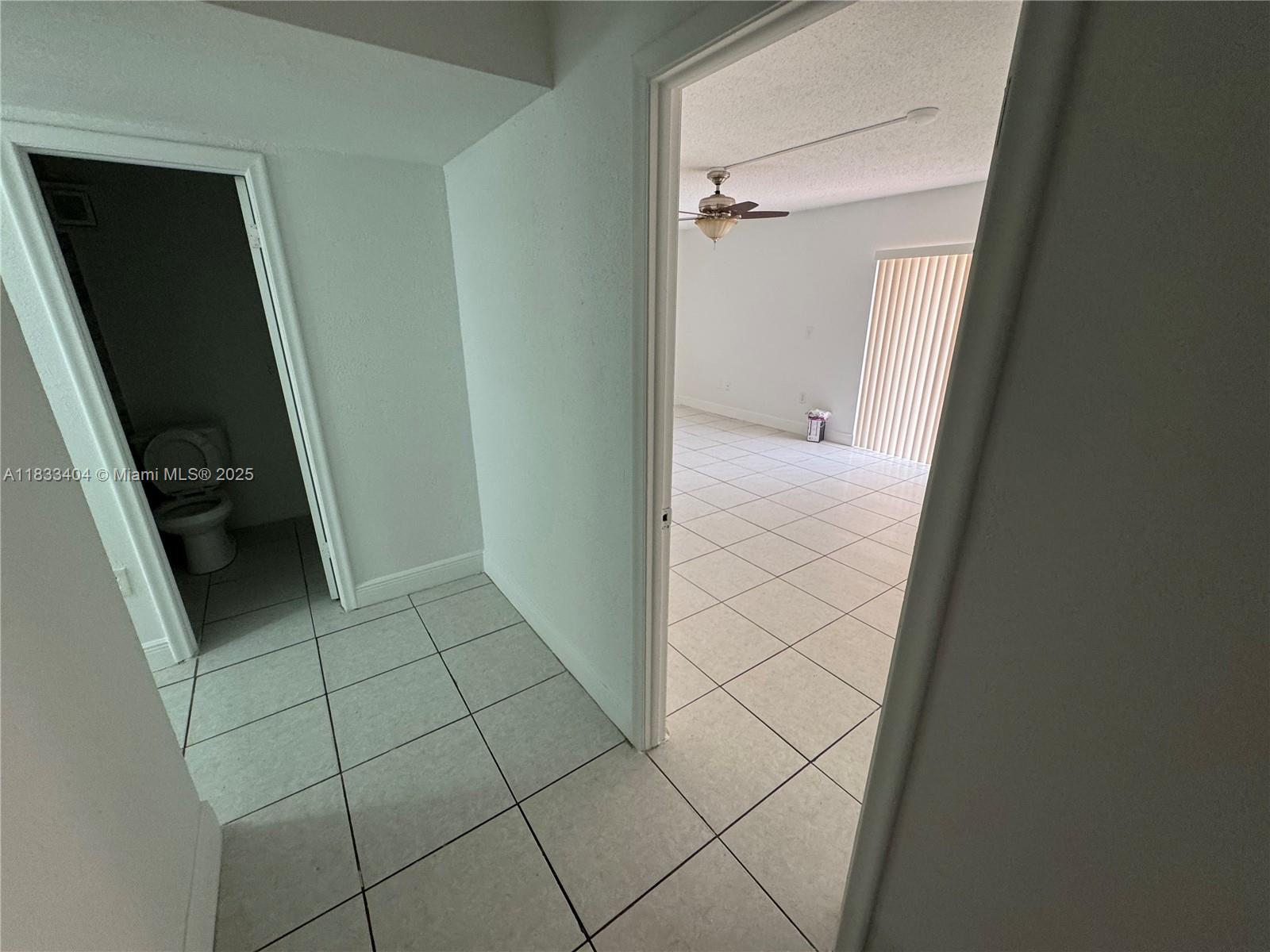 921 W 80th Pl 921