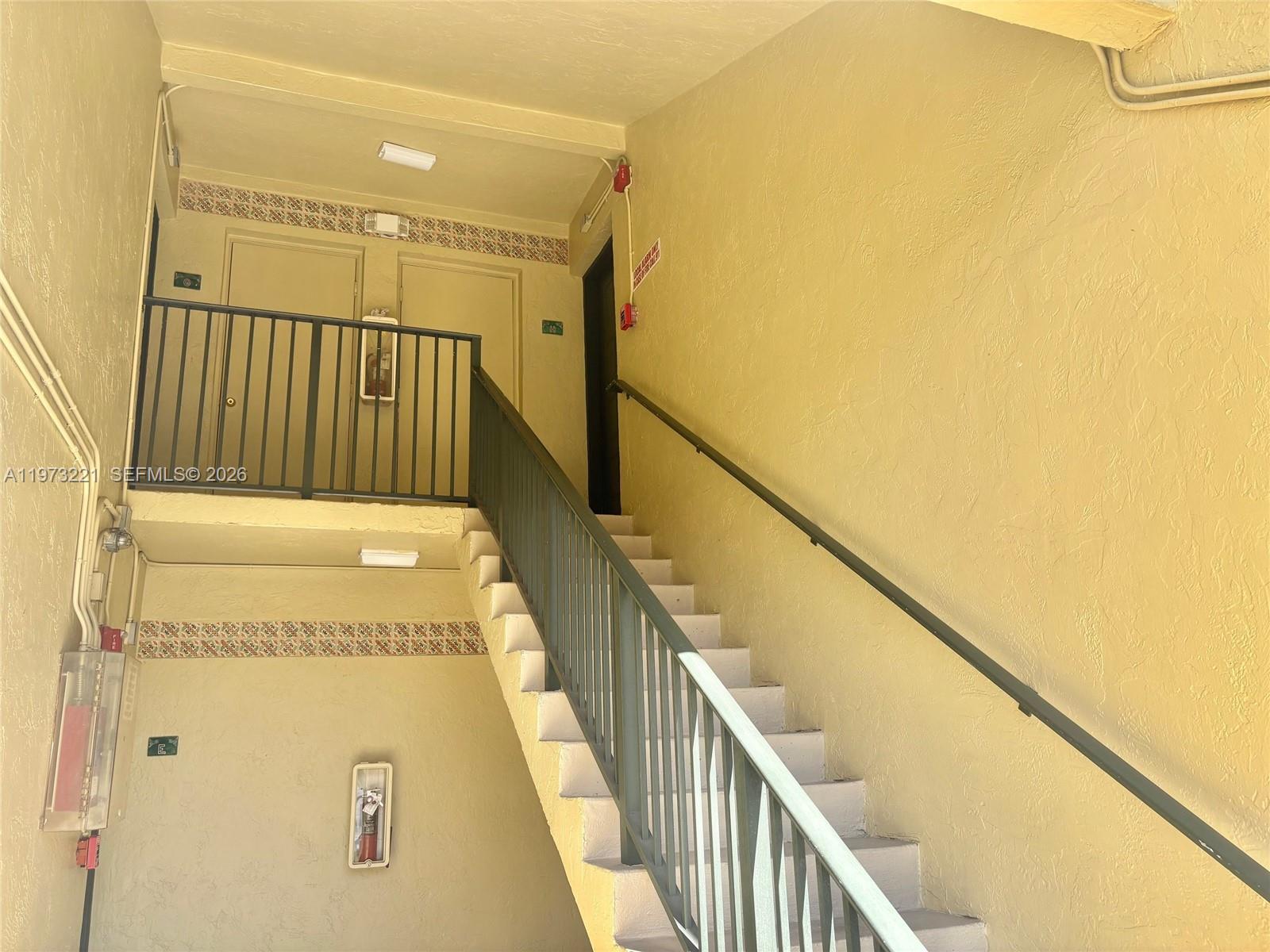 LA HACIENDA COUNTRY CLUB - Residential