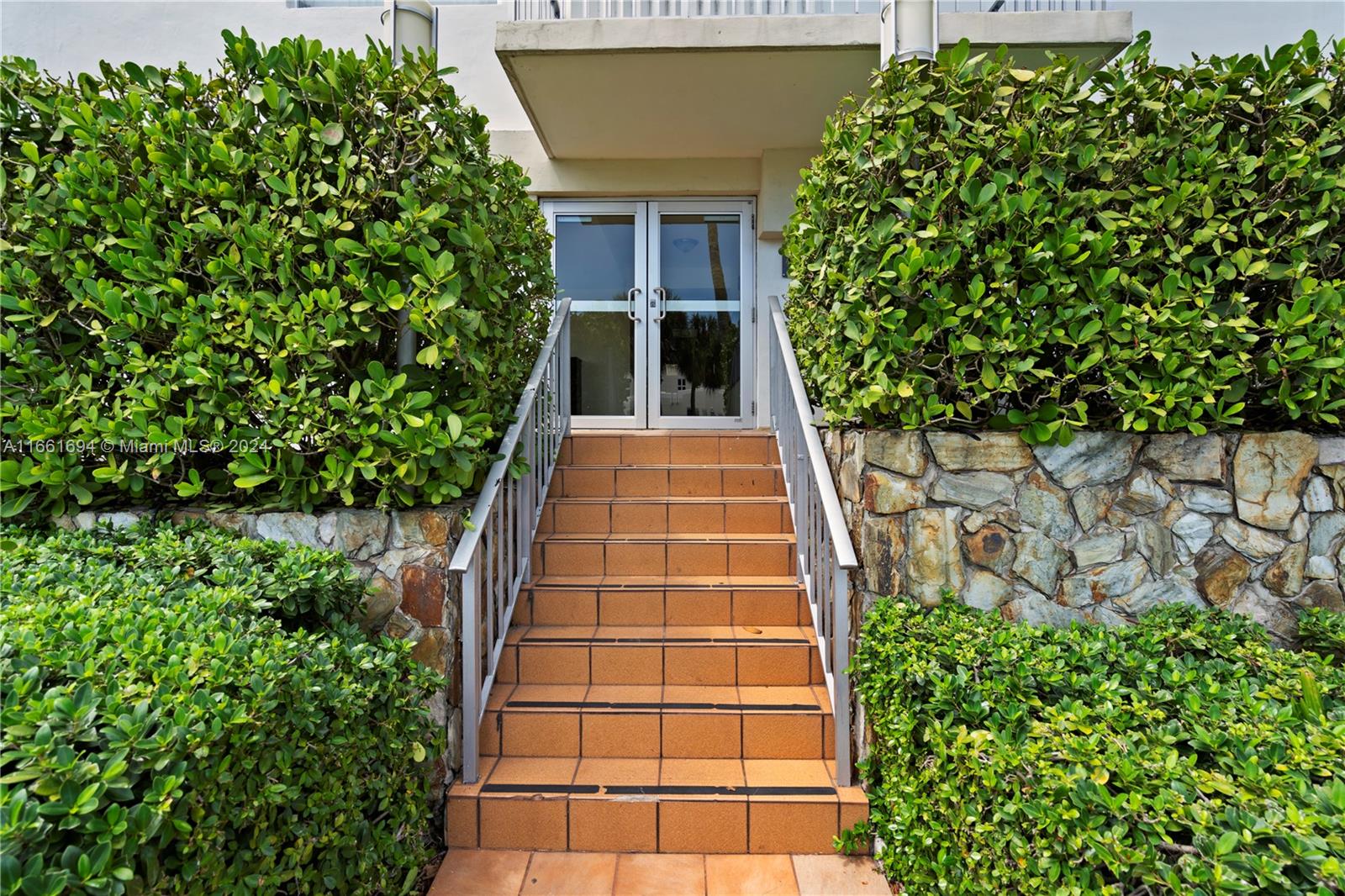 PARADISE PLAZA CONDO - Residential