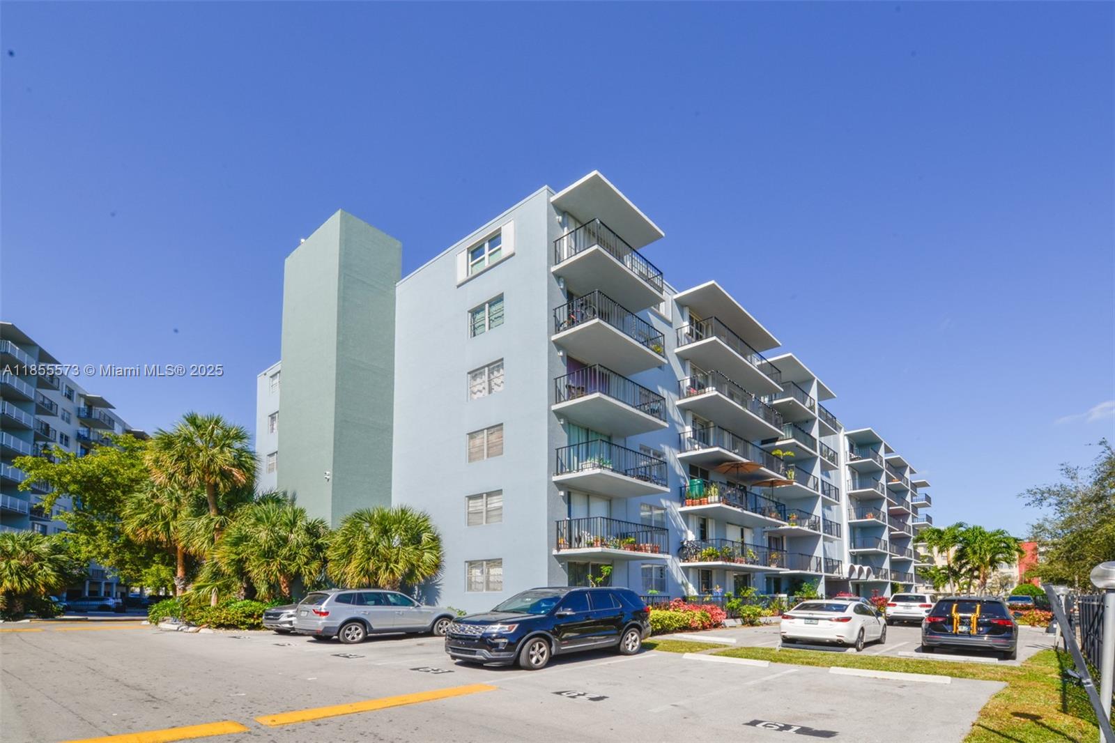 THREE HORIZONS EAST CONDO - Residential
