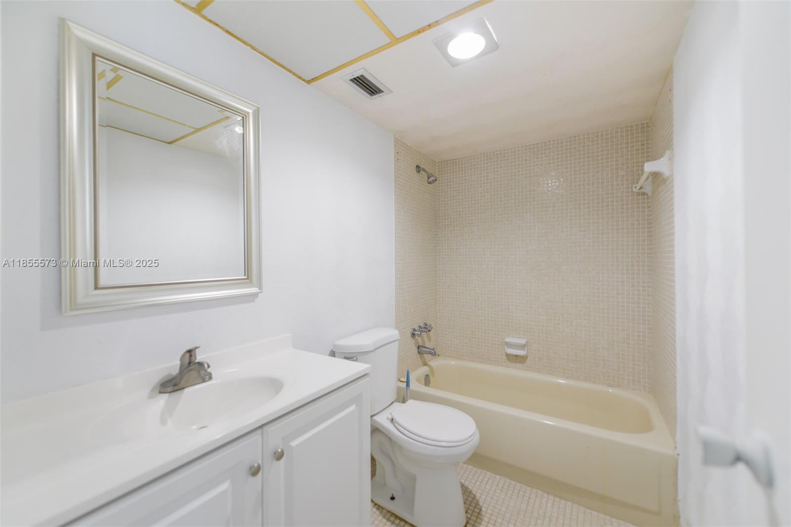 THREE HORIZONS EAST CONDO - Residential