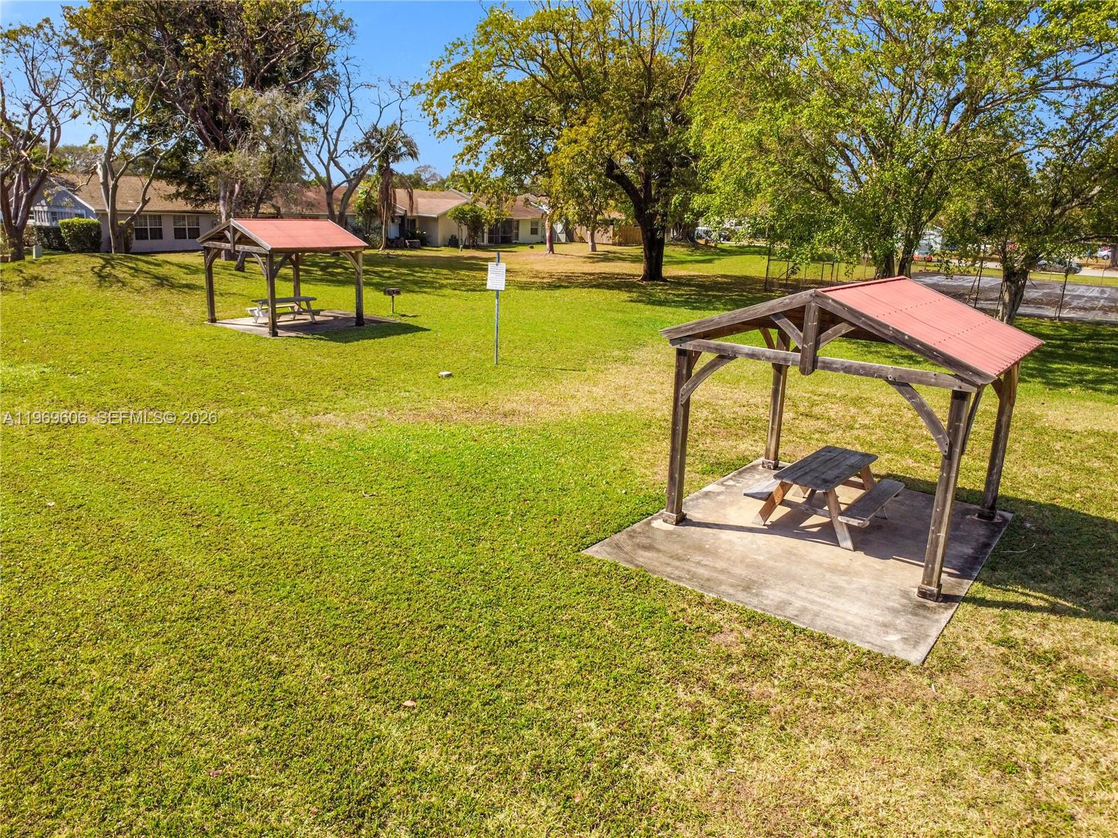 LAKEWOOD ON THE GREEN SEC - Residential