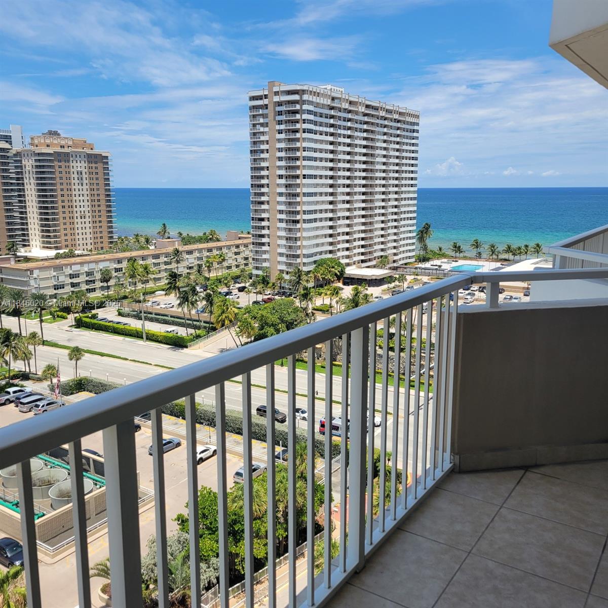 1985 S Ocean Dr 12B, Hallandale Beach, FL, 33009/$358,900 3 1985 S Ocean Dr 12B