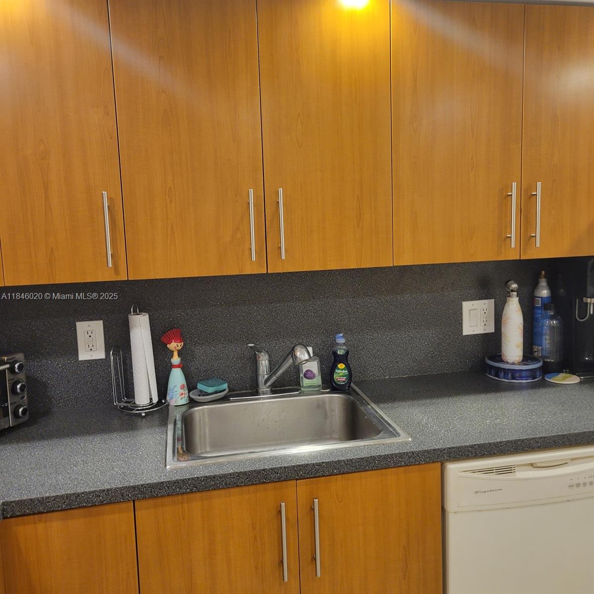 HEMISPHERES CONDO - Residential