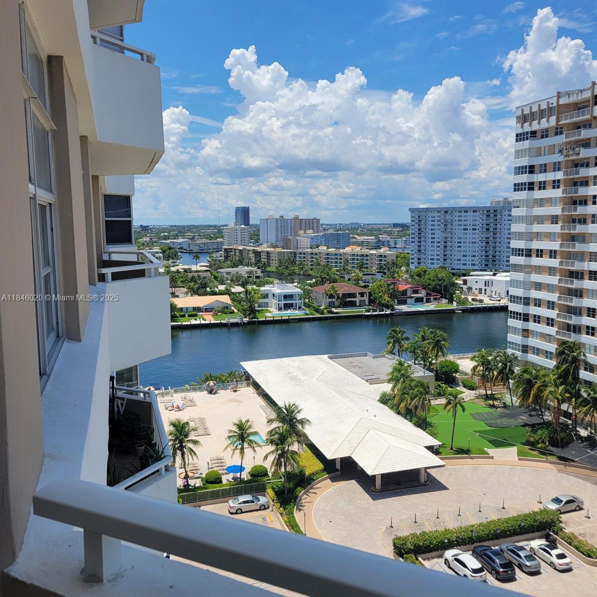 1985 S Ocean Dr 12B, Hallandale Beach, FL, 33009/$358,900 2 1985 S Ocean Dr 12B