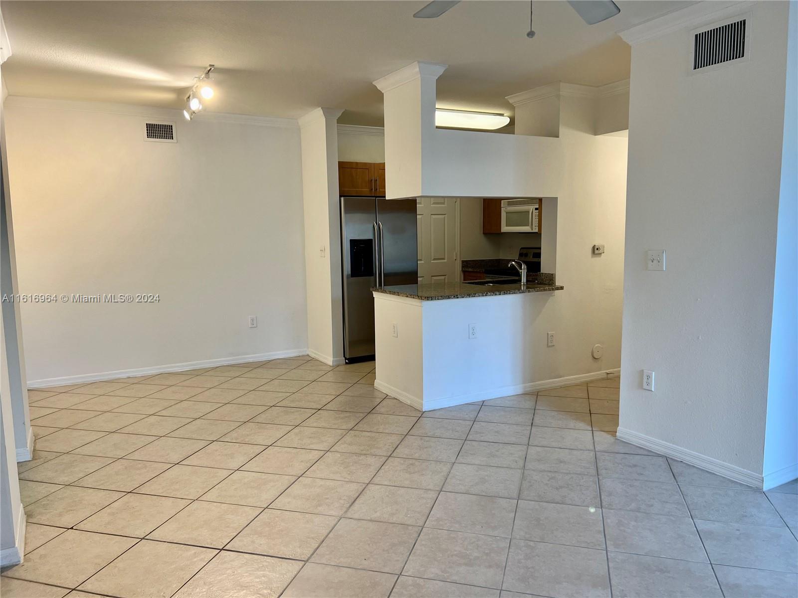 VILLAS AT EMERALD DUNES C - Residential Lease