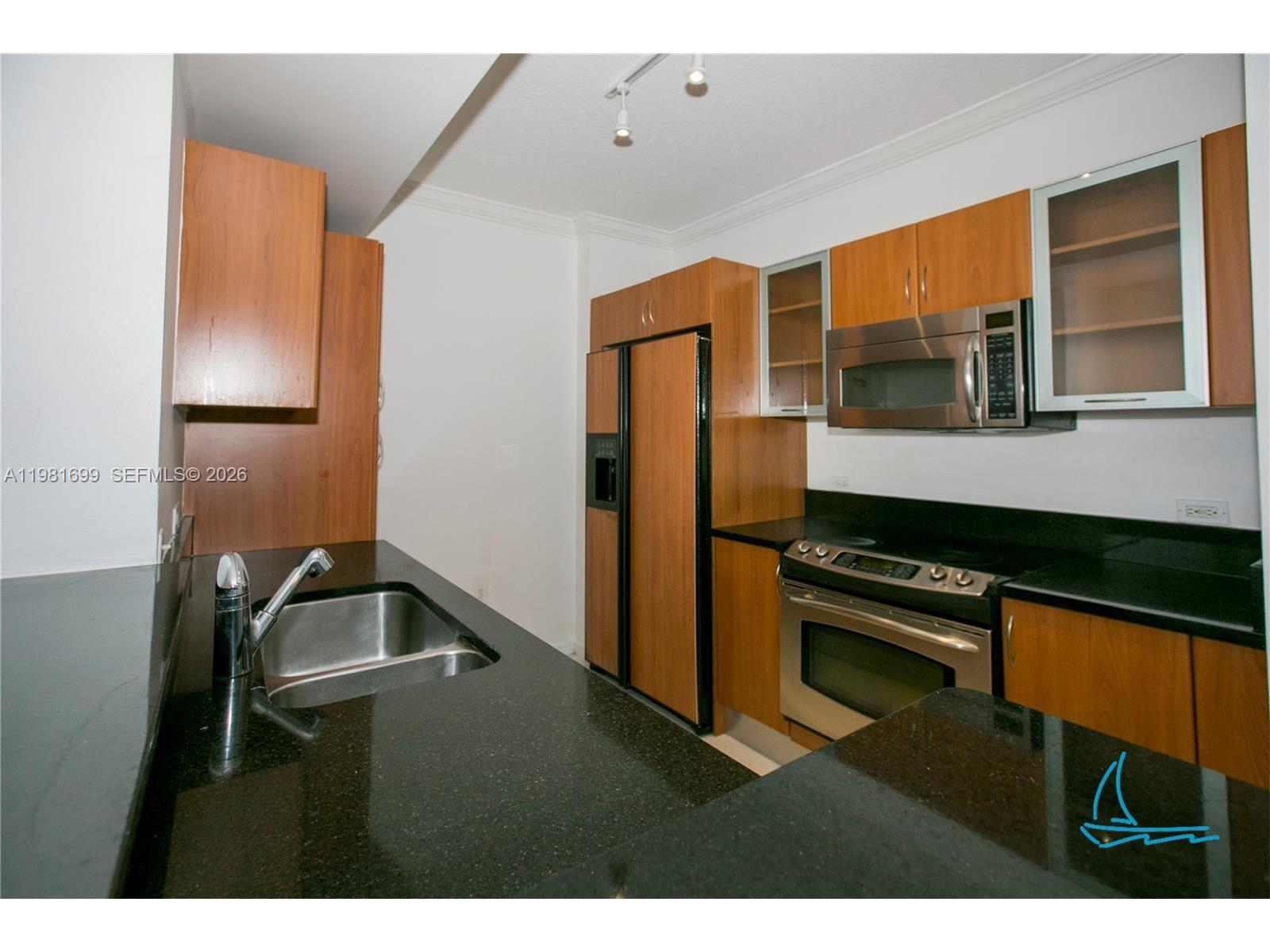 VENTURE AT AVENTURA EAST - Residential