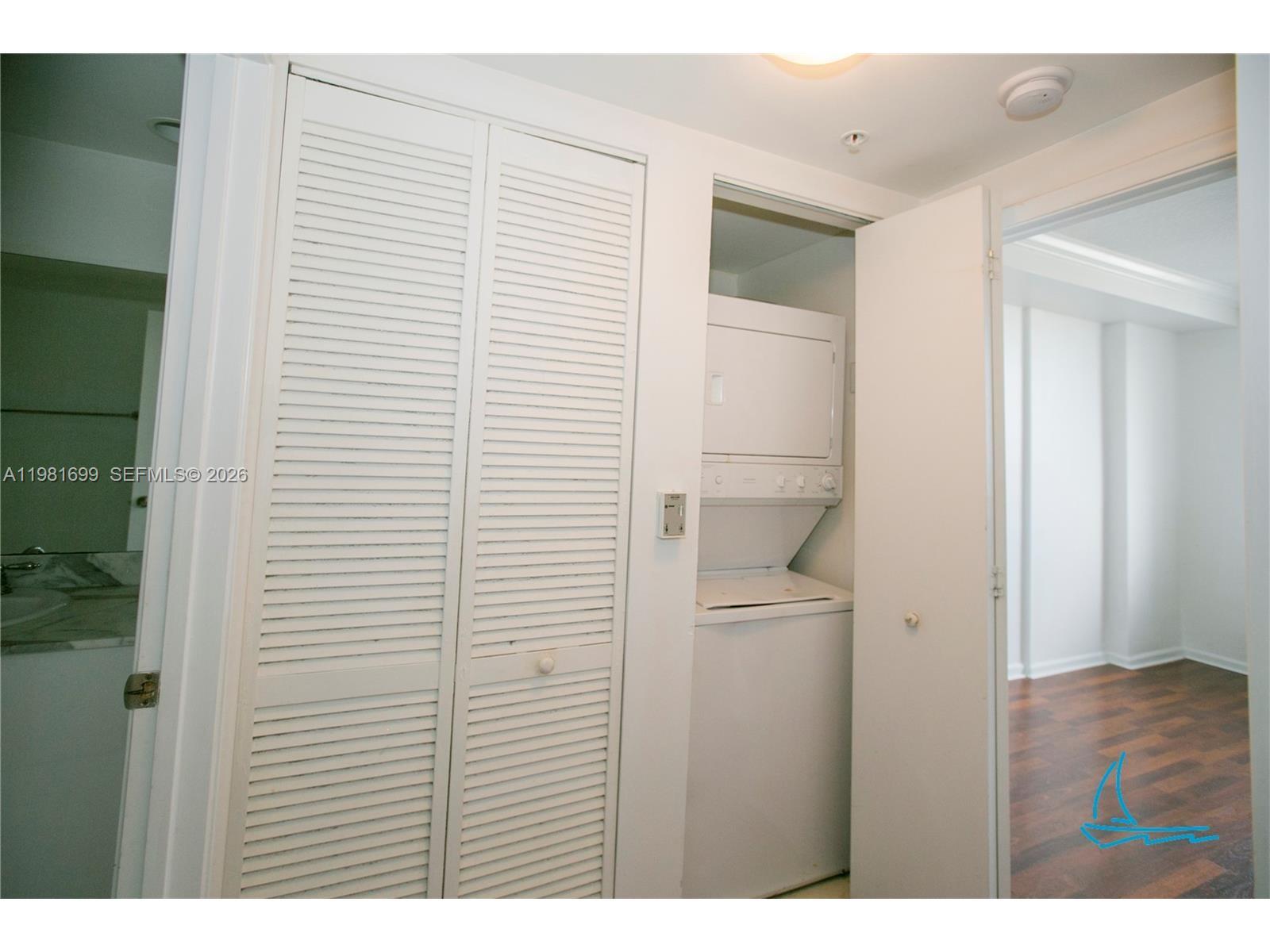 VENTURE AT AVENTURA EAST - Residential