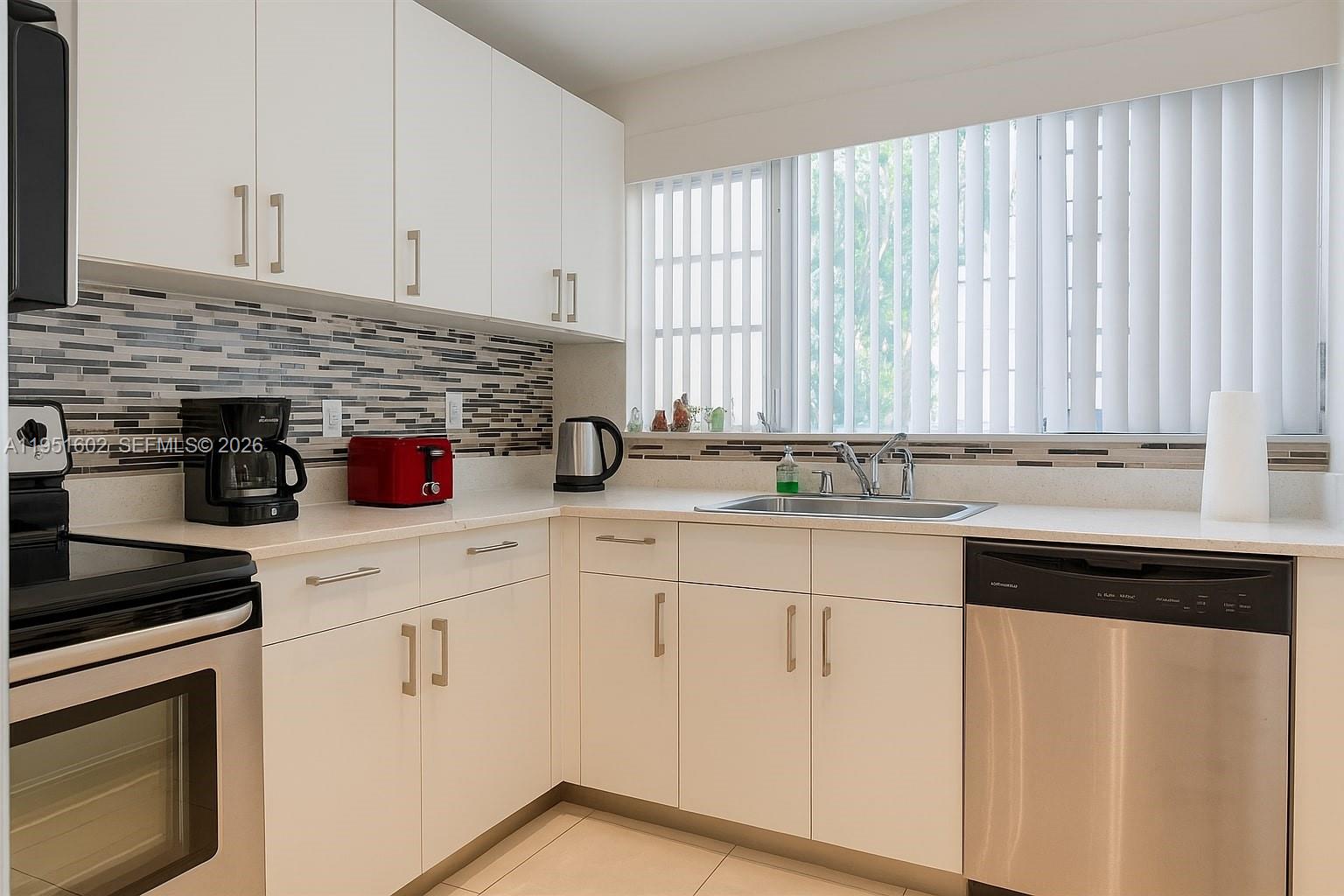 LAKE PARK CONDO NO 1 - BL - Residential