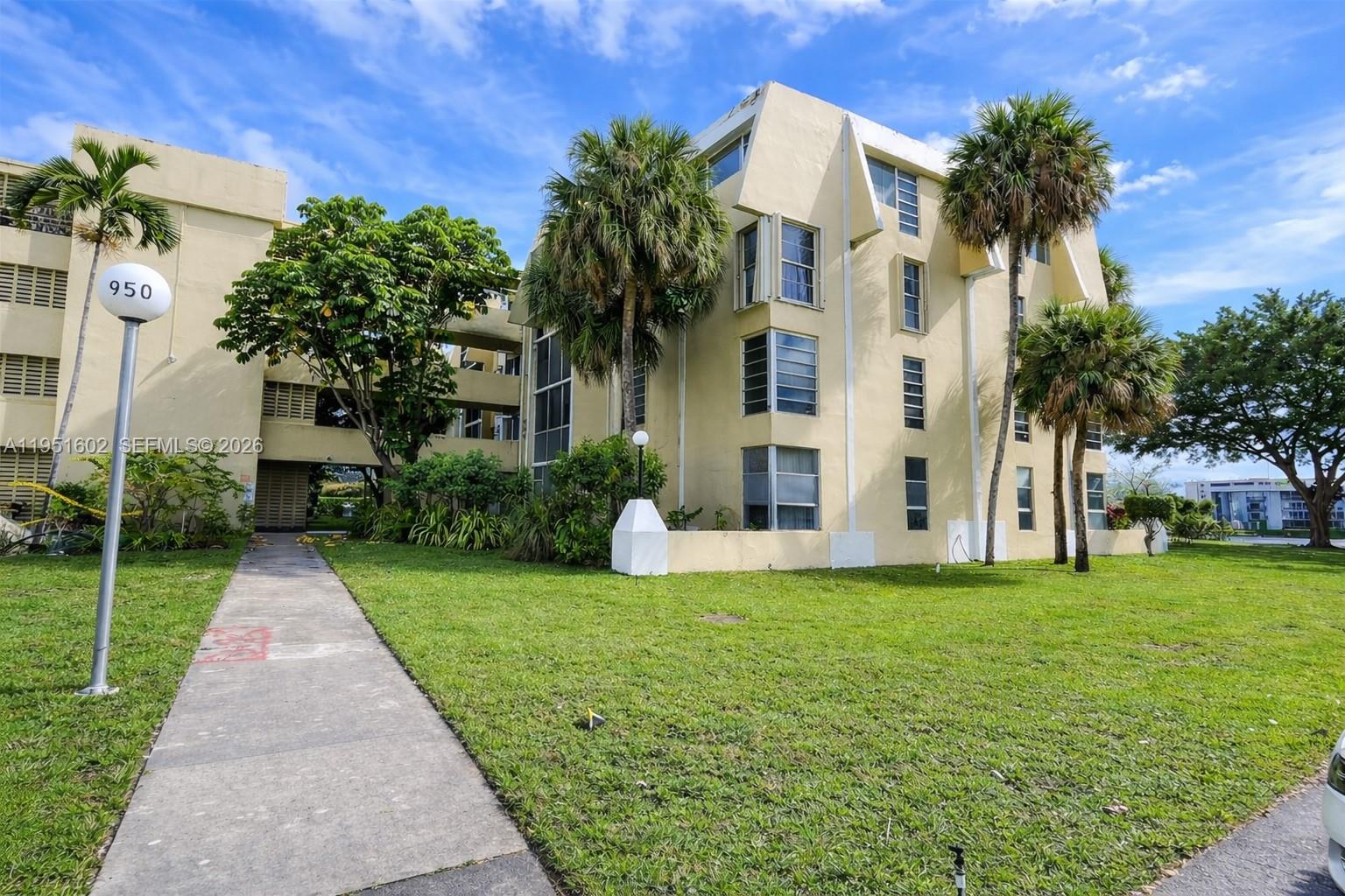 LAKE PARK CONDO NO 1 - BL - Residential