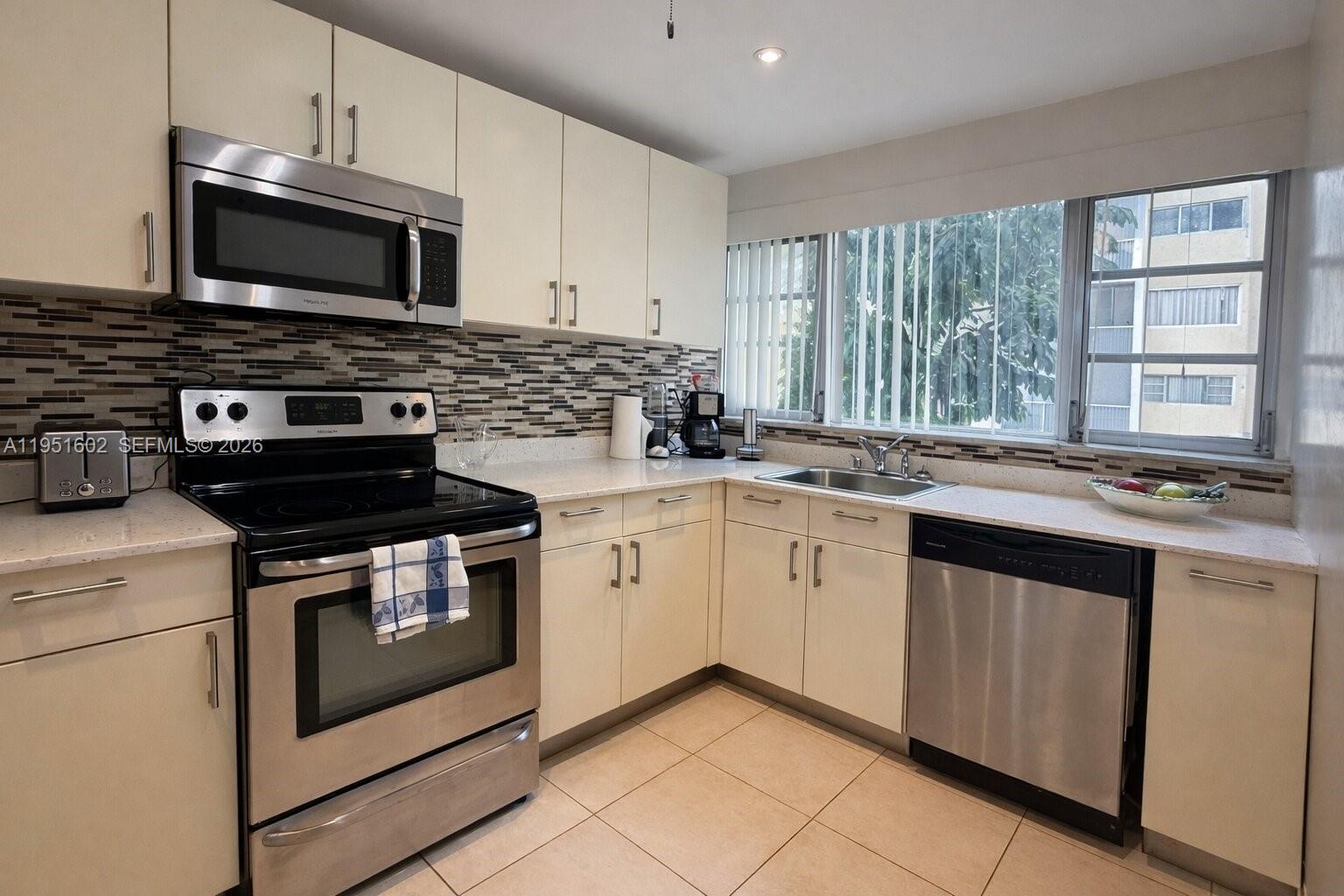 LAKE PARK CONDO NO 1 - BL - Residential