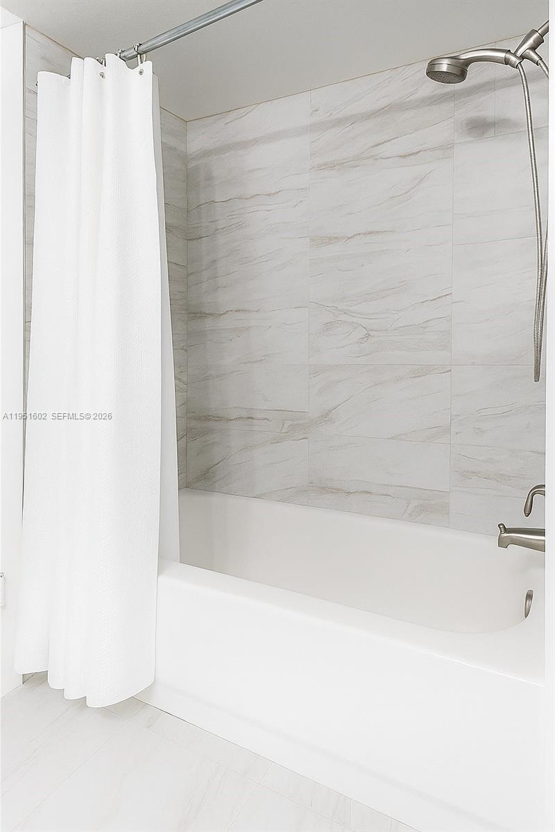 LAKE PARK CONDO NO 1 - BL - Residential