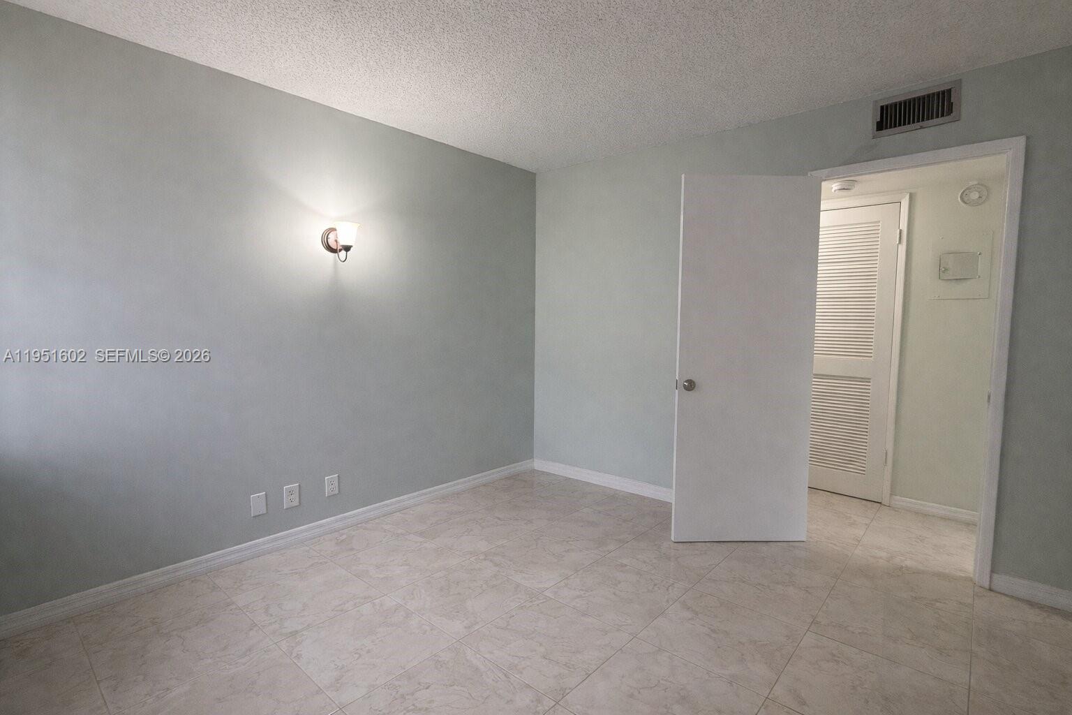 LAKE PARK CONDO NO 1 - BL - Residential