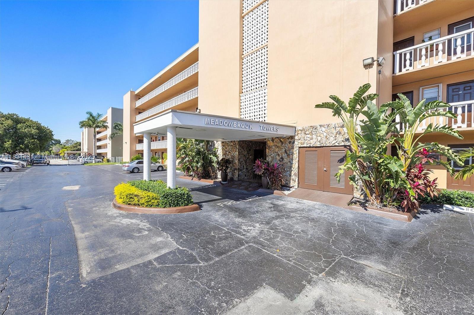 MEADOWBROOK TOWERS CONDO - Residential