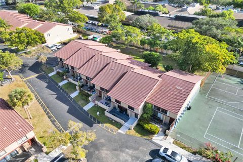 4742 Sheridan St 6 Hollywood FL 33021