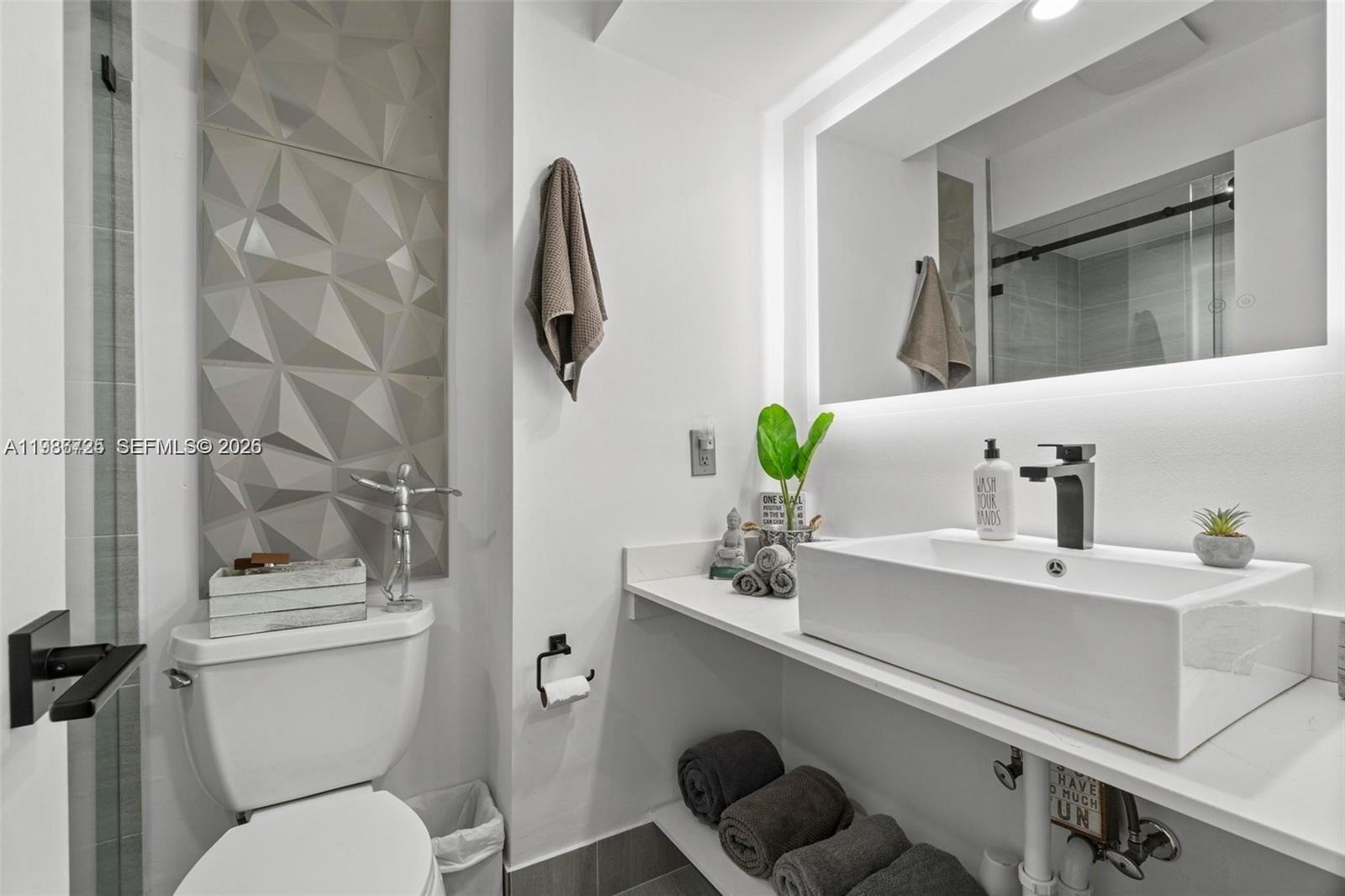 BANYAN COURTS CONDO - Residential Lease