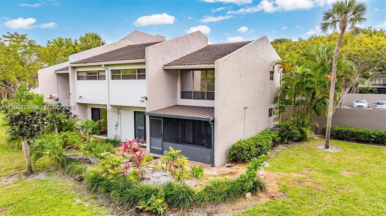 BANYAN COURTS CONDO - Residential Lease