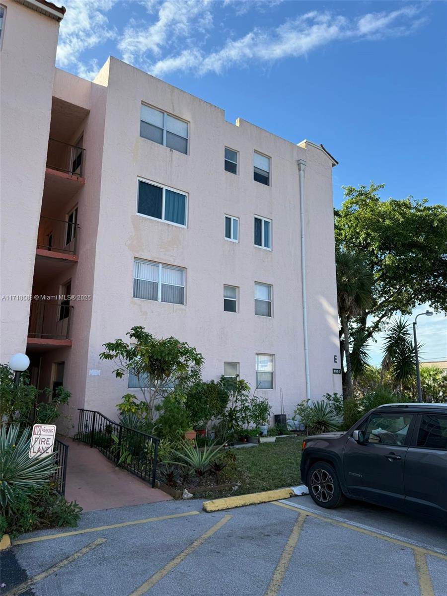 SOMERSET NO FIVE CONDO - Residential Lease